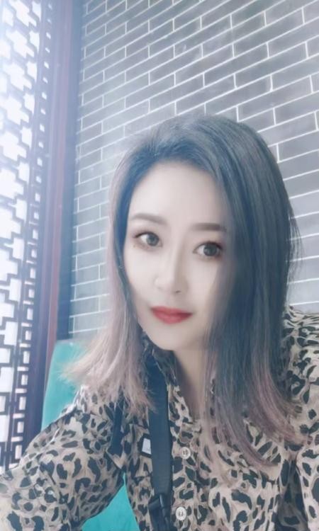 微胖丰满大奶少妇