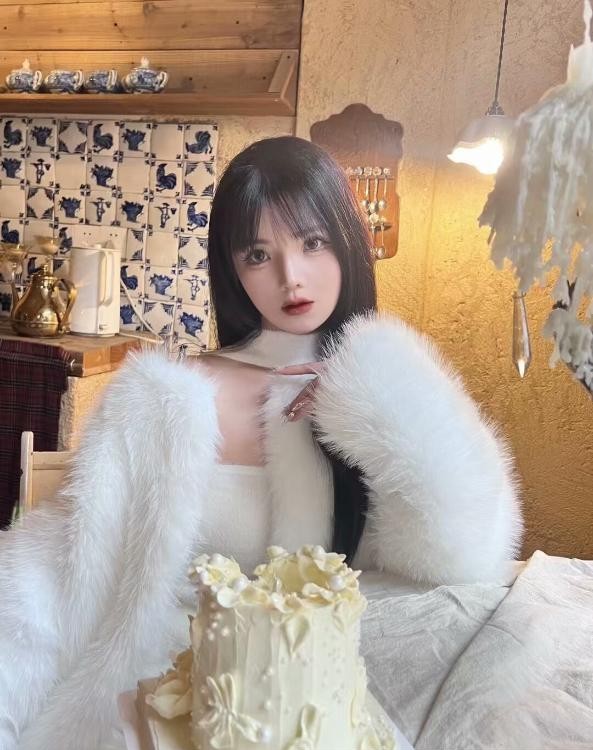 宝藏抓龙筋小姐姐