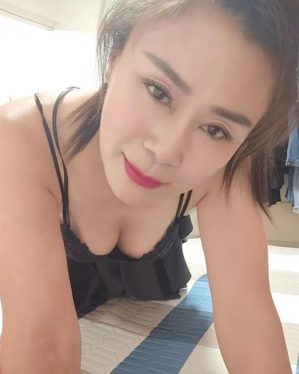 山东微胖气质熟女