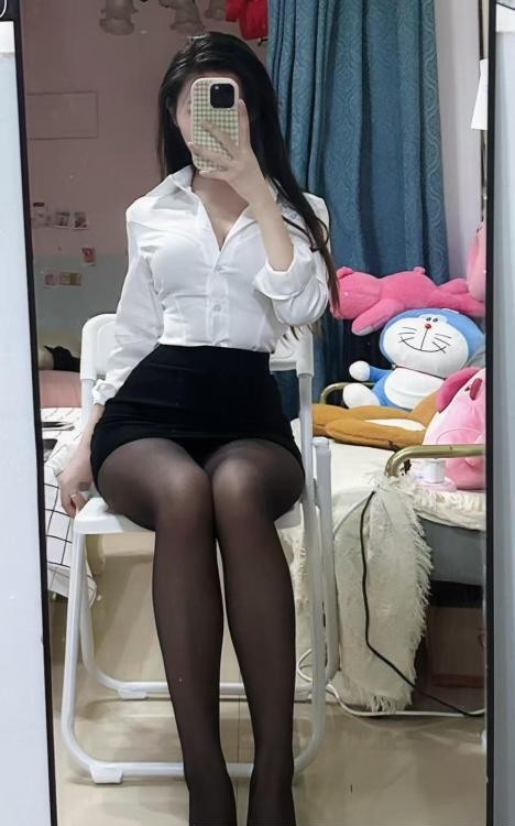 黑丝制服佳琦