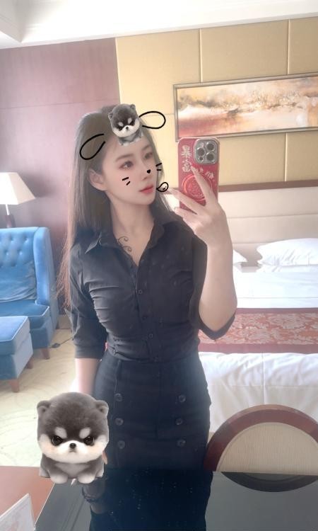 惠城舌吻反差尤物