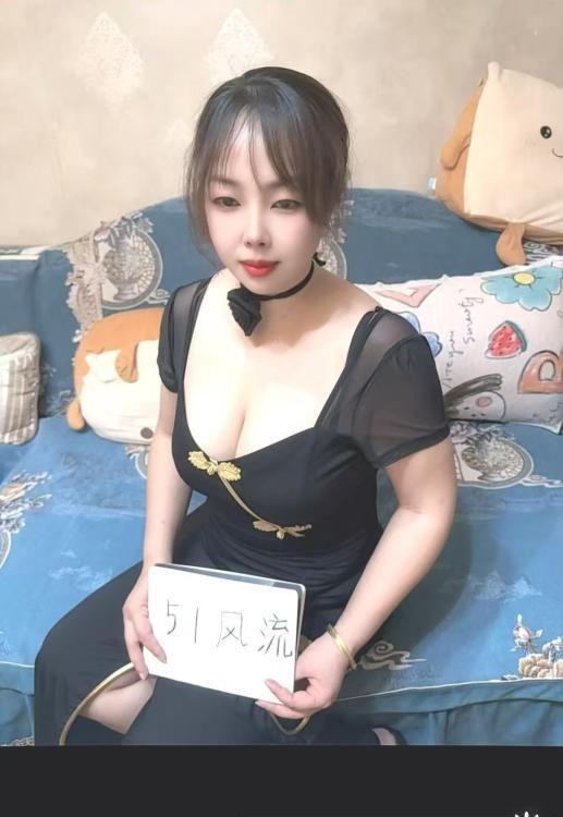 龙首原大奶少妇依依