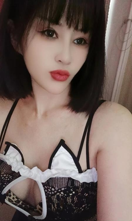 整容脸苗条姐姐