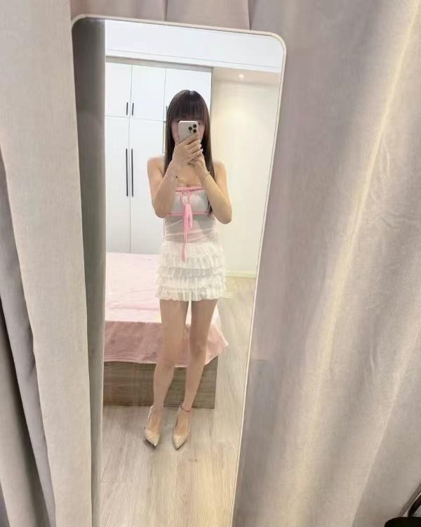 张府园地铁站大胸姐姐