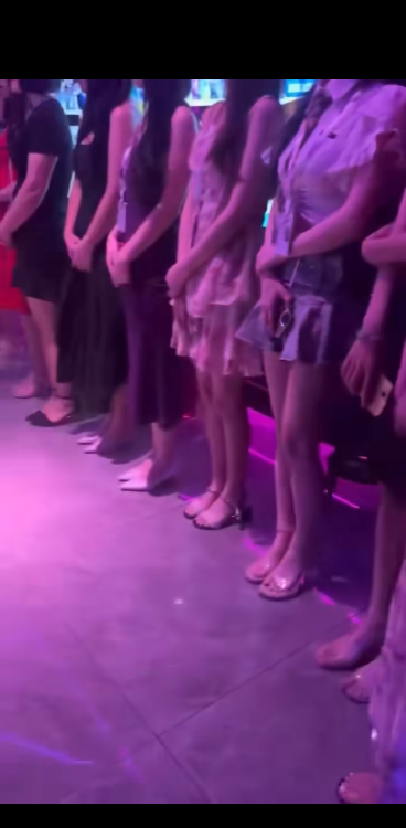 上海高端尤物粉嫩服务