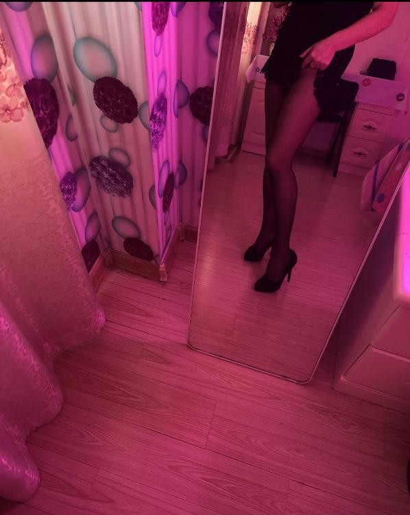 东北黑丝大长腿