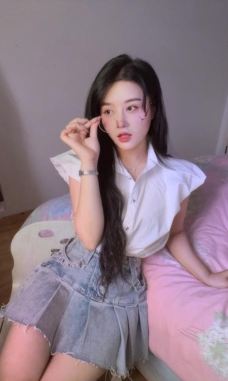 二刷虹口C胸制服丽丽