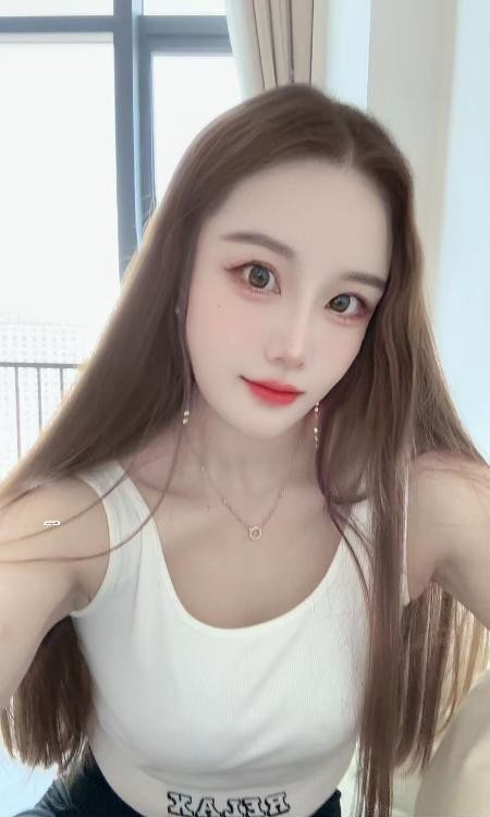 肤白颜值女友西宝