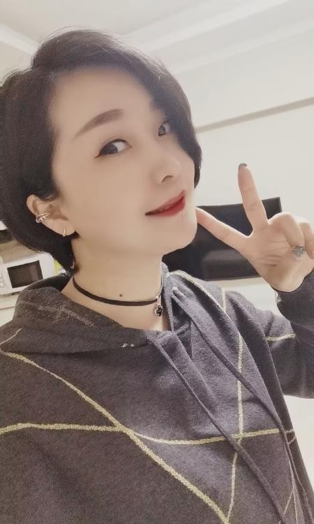 市中心服务控婉柔