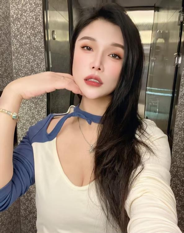 气质御姐蓝采儿