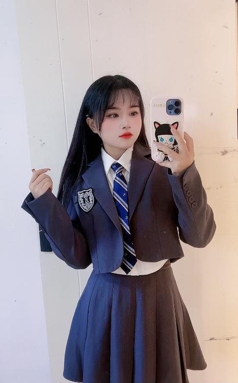 二刷虹口C胸制服丽丽