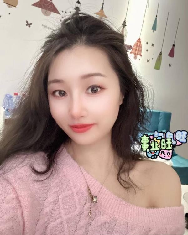 禅城翘臀美琪老师