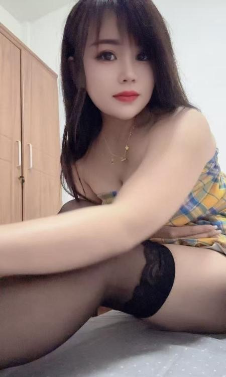 包河黑丝美乳少妇