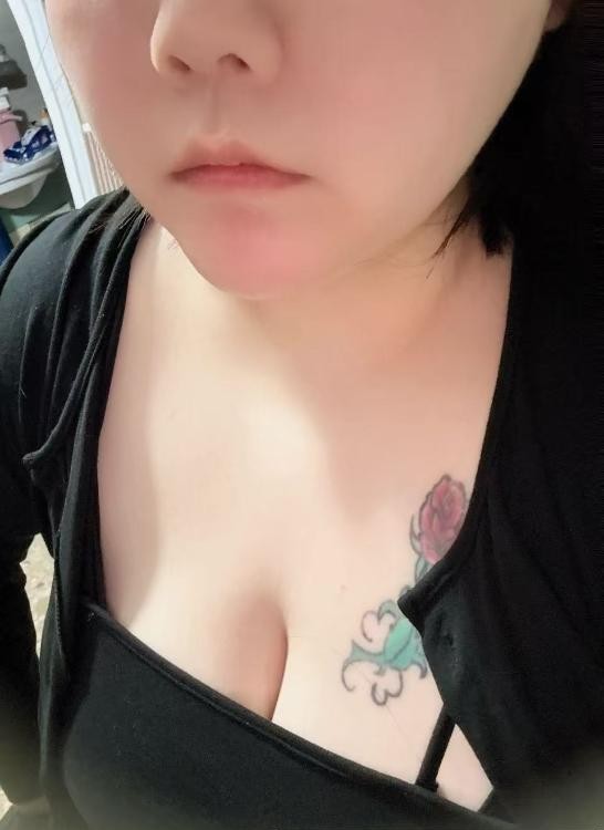 浦东大奶肥臀小少妇