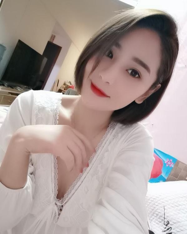 海珠区肥臀短发御姐