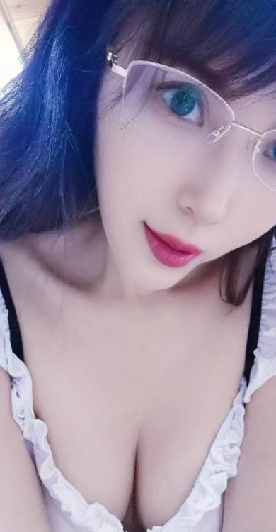 佛山骚少妇丝袜天天