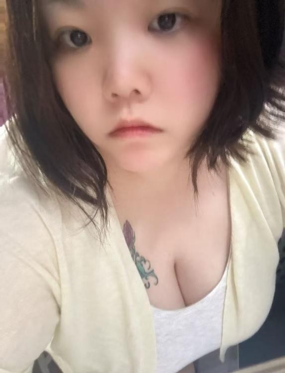 浦东大奶年轻小坦克