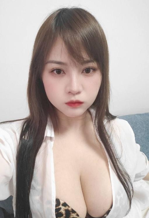 武侯服务系大胸骚妇