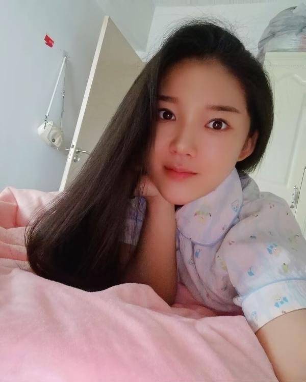 黑丝风骚性感少妇