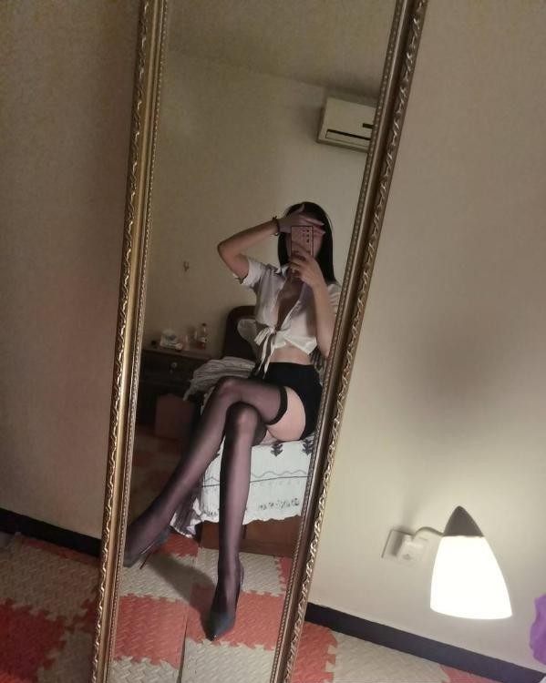 高挑长腿颜值老师