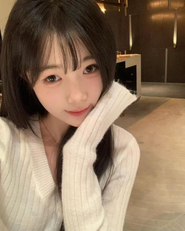 长沙苗条零零后小妹子