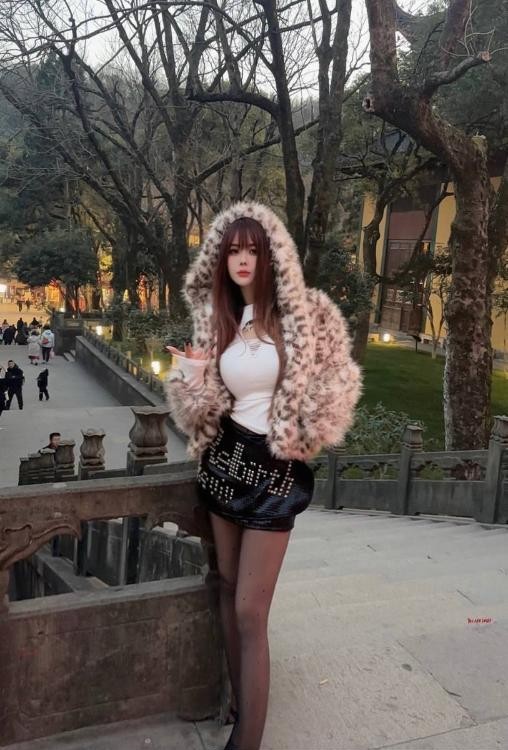 高挑大长腿馨菲老师