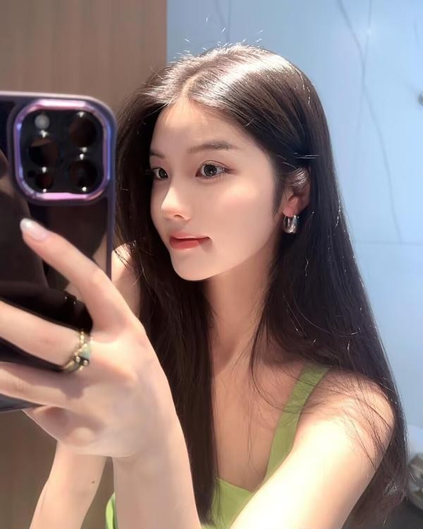 新建区丰满性感少妇