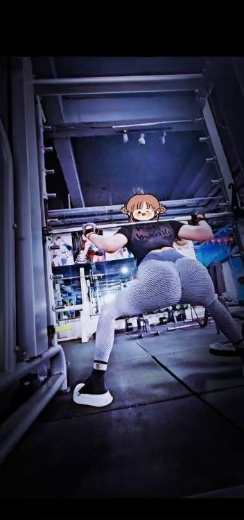 南门健身小姐姐蜜桃