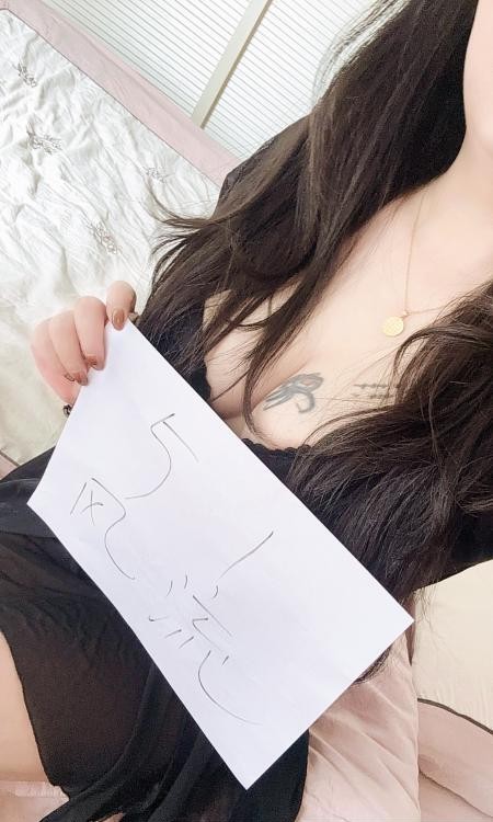 性感胸大小姐姐