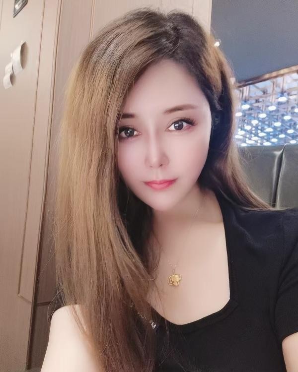 又一个巨乳尤物