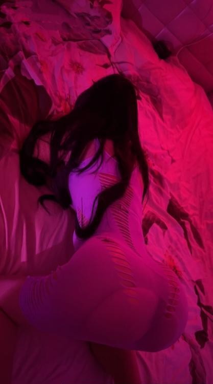 高个蜜桃翘臀小骚姐姐