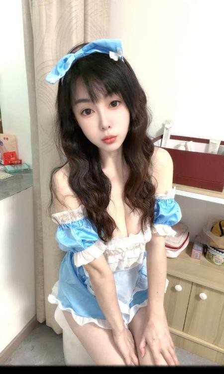 性感妖娆小少妇