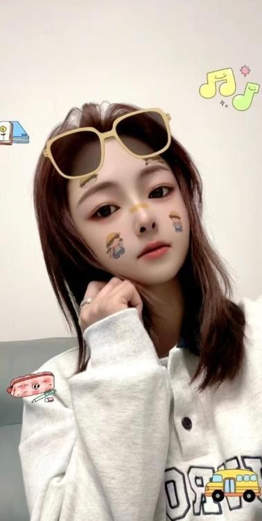 制服小翘臀倩倩