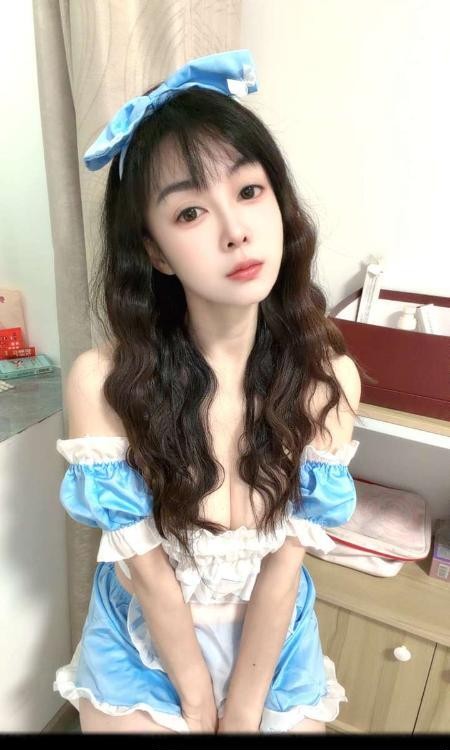 性感妖娆小少妇