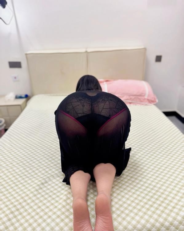 滨江肉臀老板娘