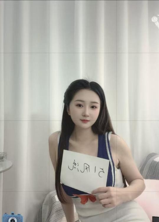 蛇腰大奶小骚妇