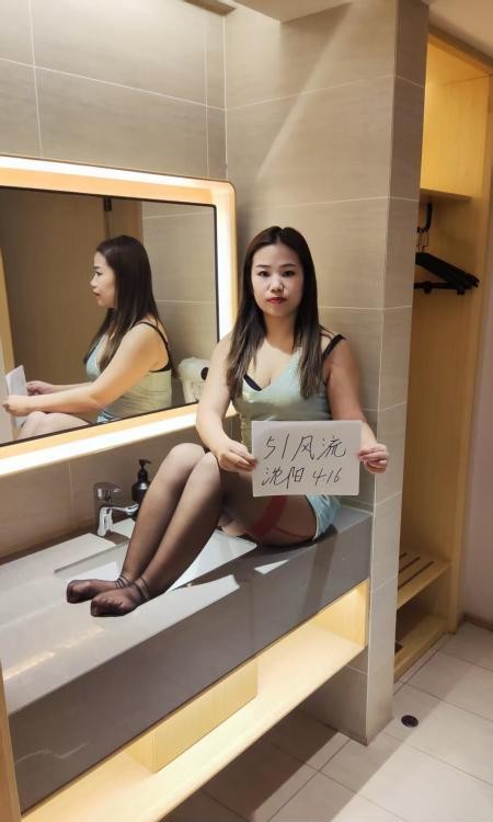 铁西肥臀性感少妇