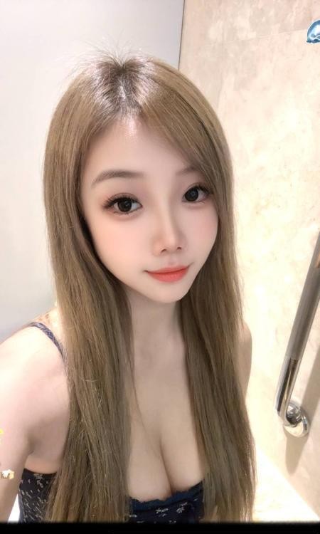 清纯邻家感小姐姐