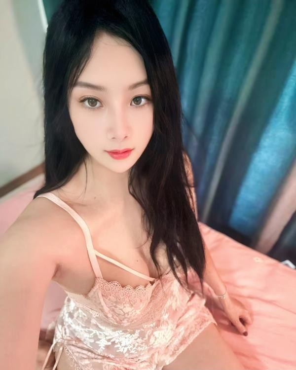 姑苏美乳媚娇娘