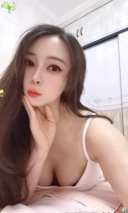 高挑大奶水床雪儿