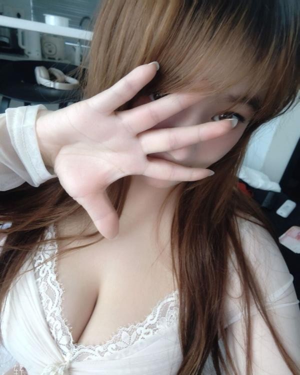 杭州东站大奶妹