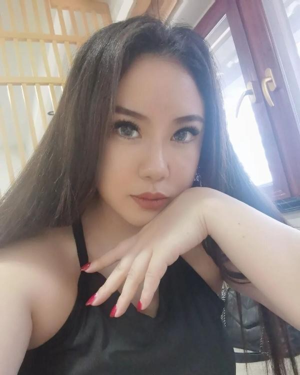 大奶少妇莹莹