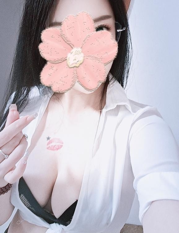 潭村巨乳气质少妇