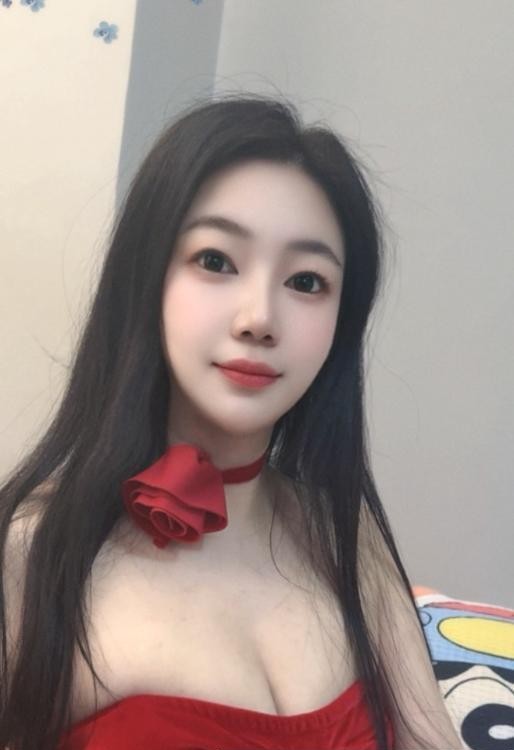 红衣舞娘