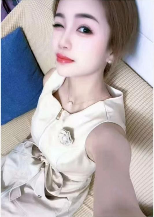 短发御姐可菲