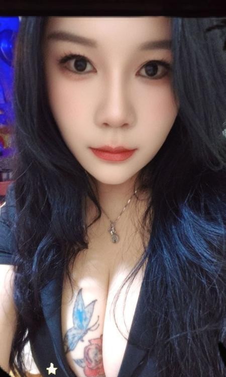 风铃少妇