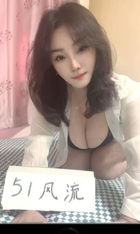 大胸毒龙少妇