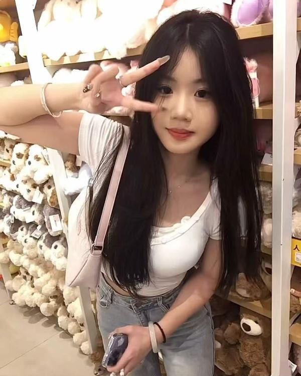 清纯闷骚七七