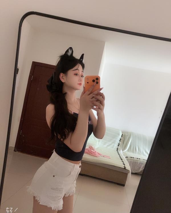 清纯系翘臀漫漫