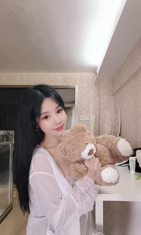 南站白嫩妹妹